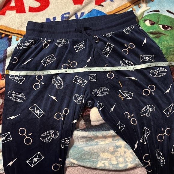 Harry Potter Women’s Dark Blue Super Soft Plush Fleece Pajama Pants Size Medium - Picture 7 of 7